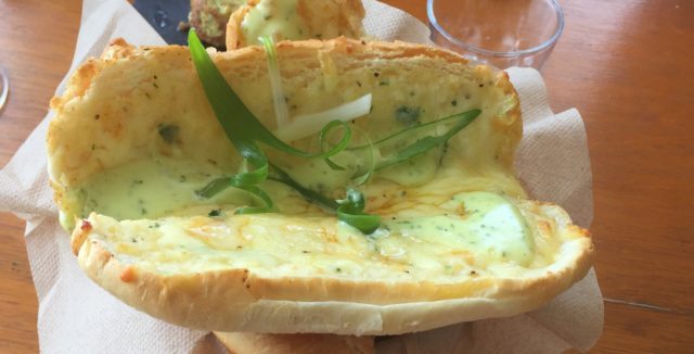 explorer-group-garlic-bread